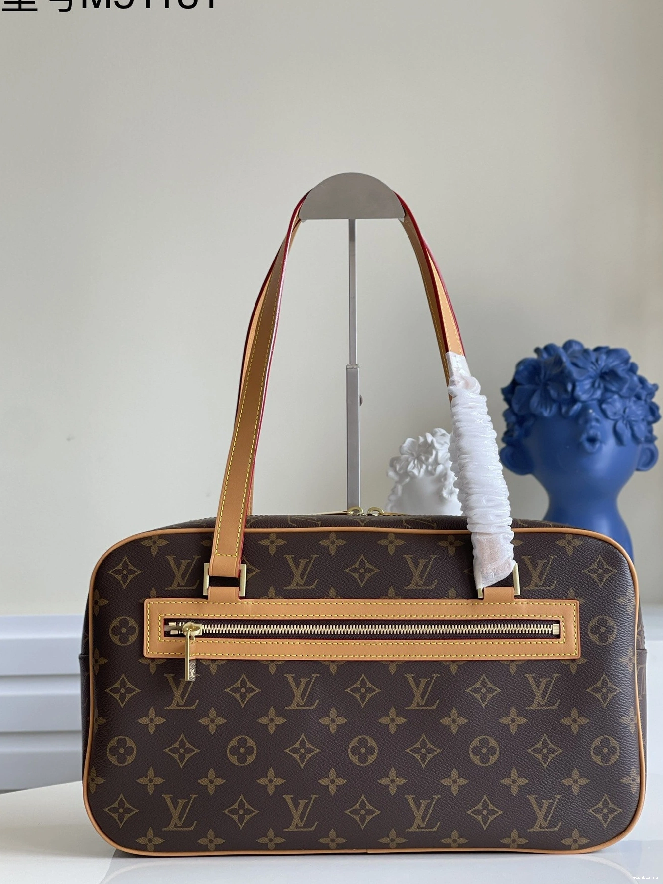 WIS VUITTON CITE LOUIS 0206